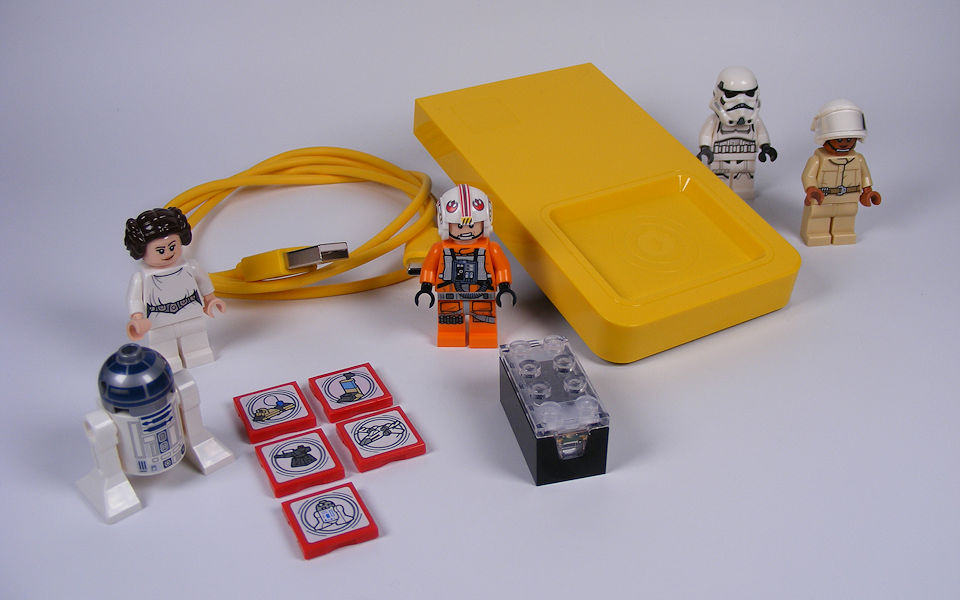 LEGO<sup>®</sup>Star Wars™ SMART Play™ 75423 LEGO<sup>®</sup>Star Wars™ SMART Play™ 75423